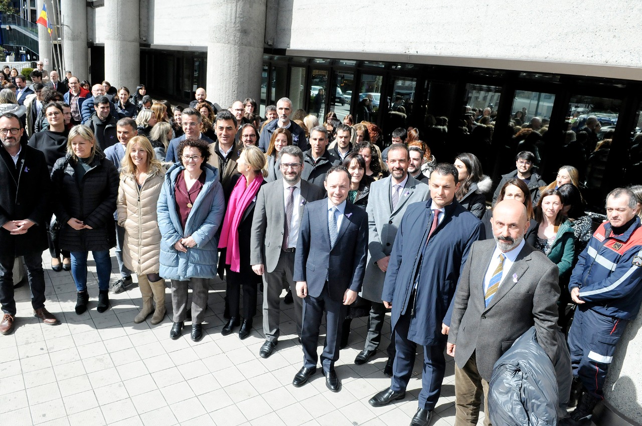 Minut de reflexió dels treballadors del Govern amb motiu del Dia de la Dona