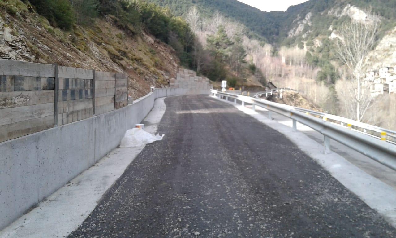 Habilitat un pas alternatiu a la carretera de Fontaneda