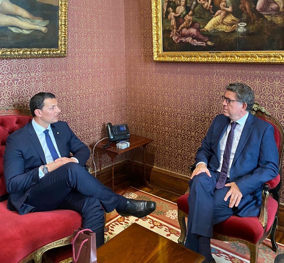 Jordi Gallardo es reuneix a Lima amb el ministre d’Exteriors del Perú, Gustavo Adolfo Meza-Cuadra