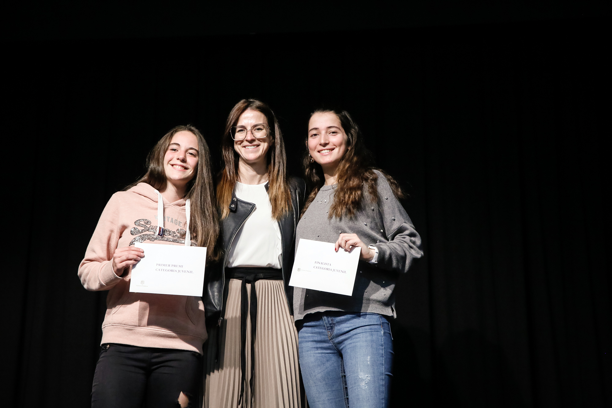 Sílvia Riva celebra la consolidació del Concurs de contes de Nadal durant l’entrega de premis de la seva 32a edició