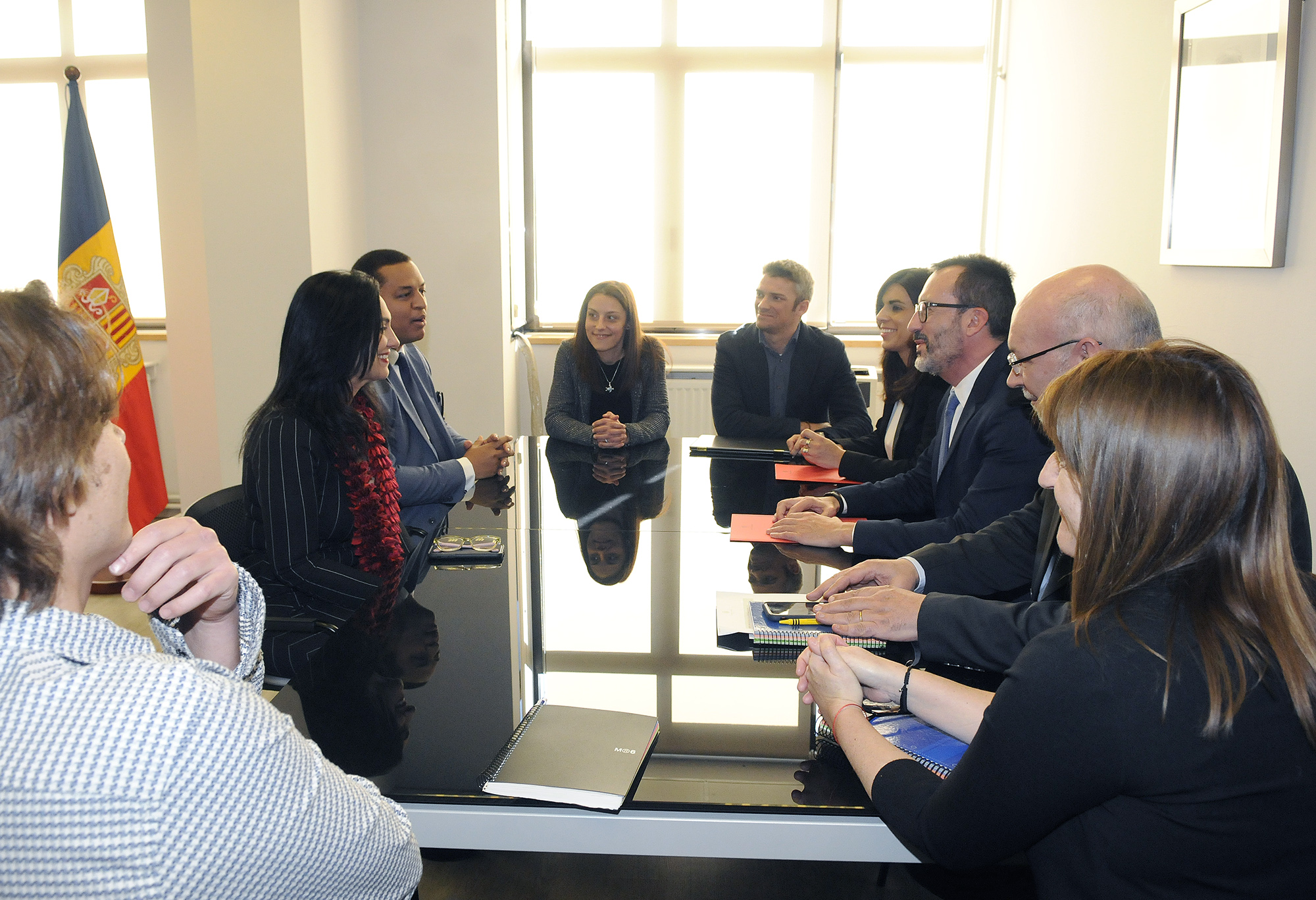 Afers Socials estreny lligams amb la República Dominicana en matèria d’adopcions