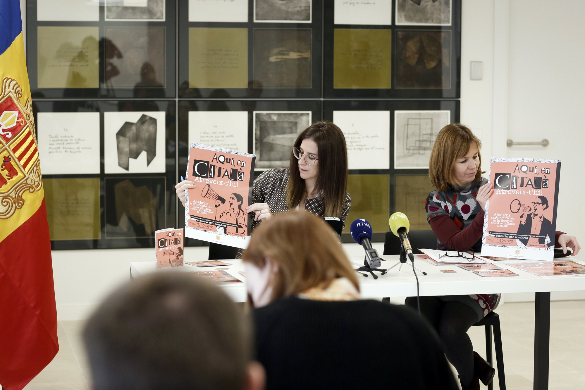 ‘Aquí, en català. Atreveix-t'hi!’, la nova campanya per promocionar la llengua en l’atenció al públic