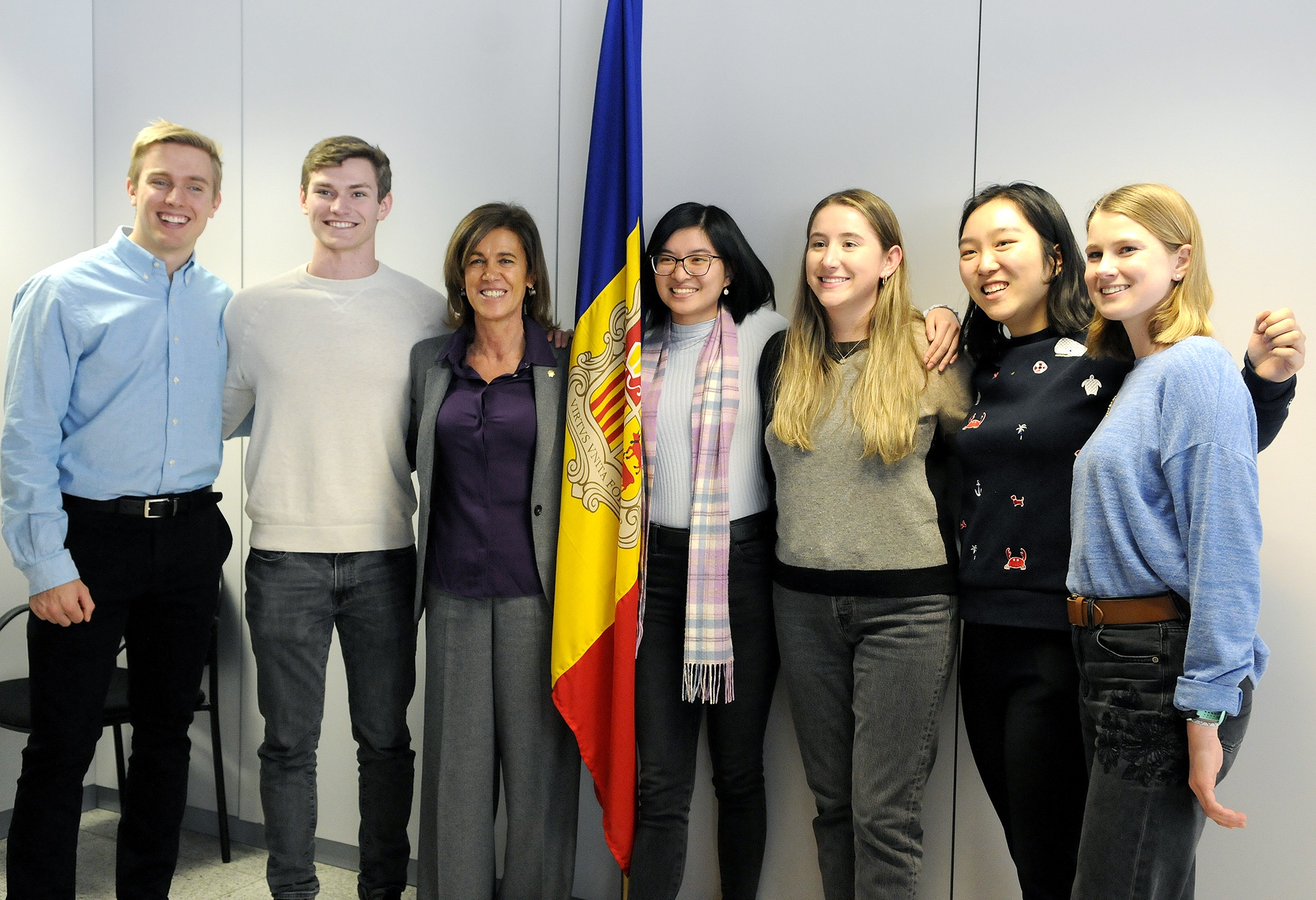 Sis estudiants del MIT imparteixen classes a alumnes de batxillerat per tercer any consecutiu