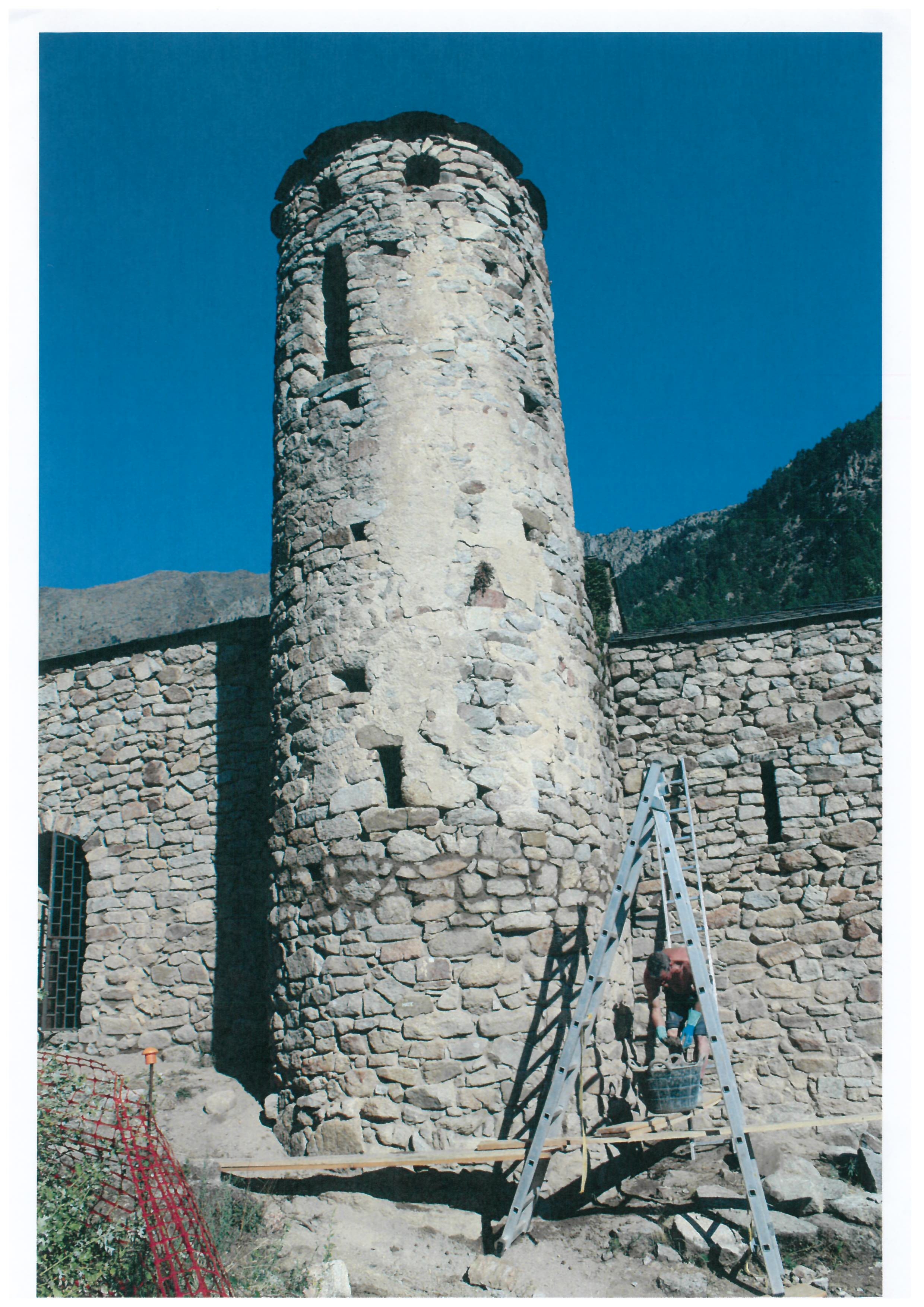 Cultura crearà una comissió per impulsar la reconstrucció del campanar de Sant Vicenç d’Enclar