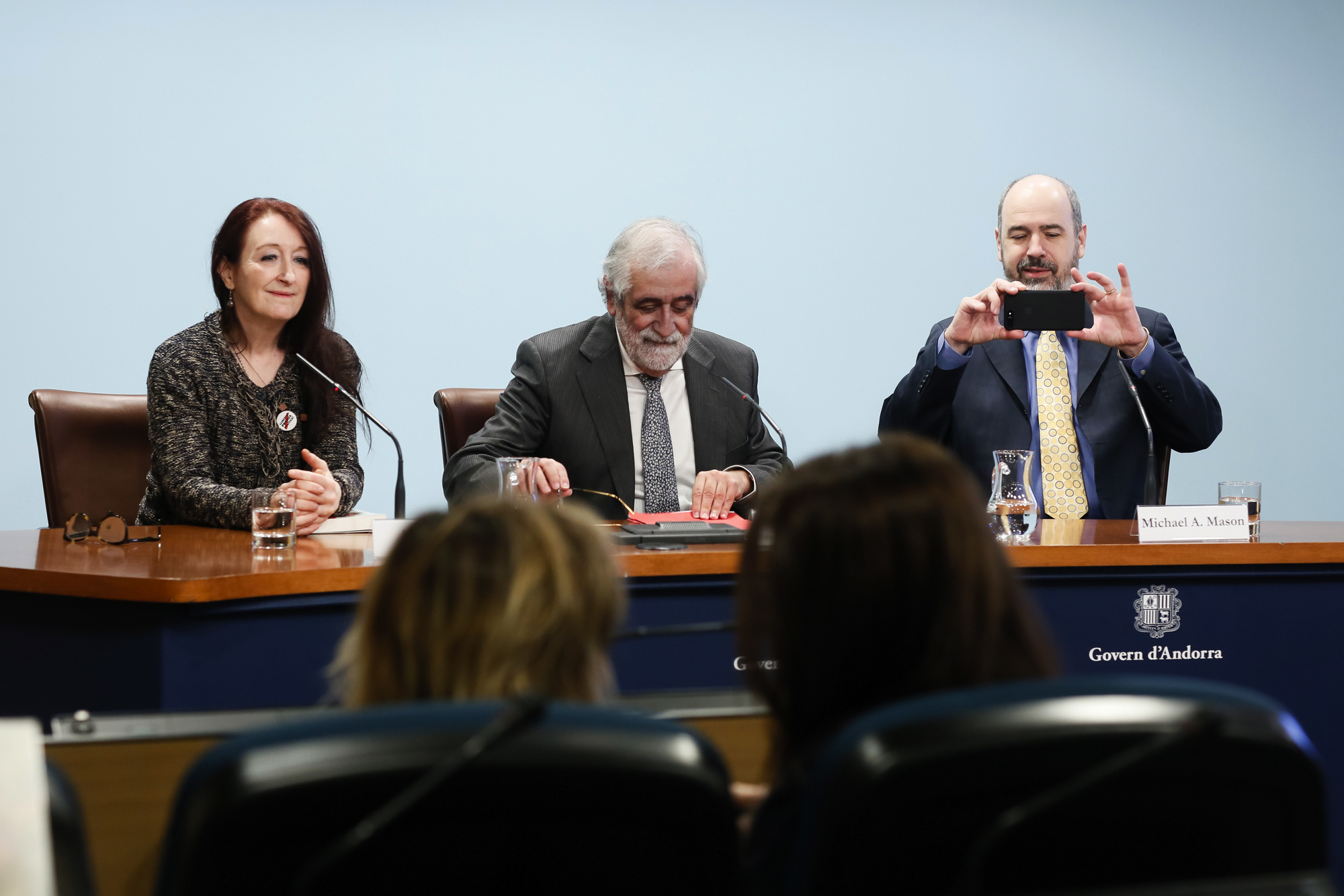 El folklorista Michael Mason, la traductora Annie Bats i el professor i traductor Ko Tazawa, premis Ramon Llull 2019