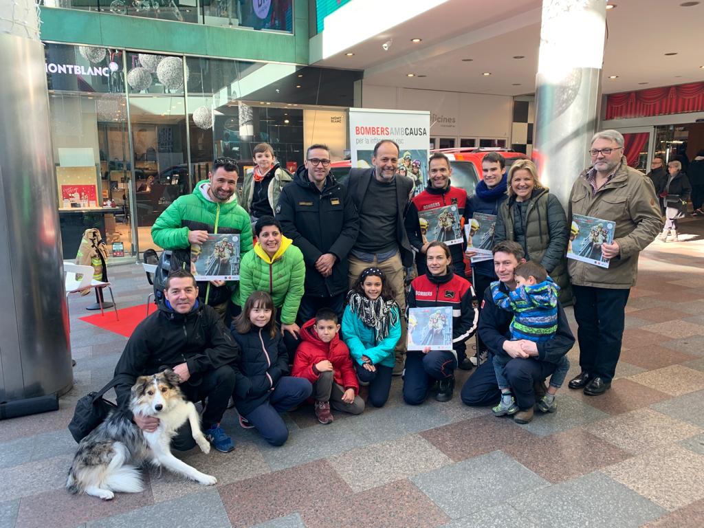 Els Bombers presenten el calendari solidari per primer cop a Andorra