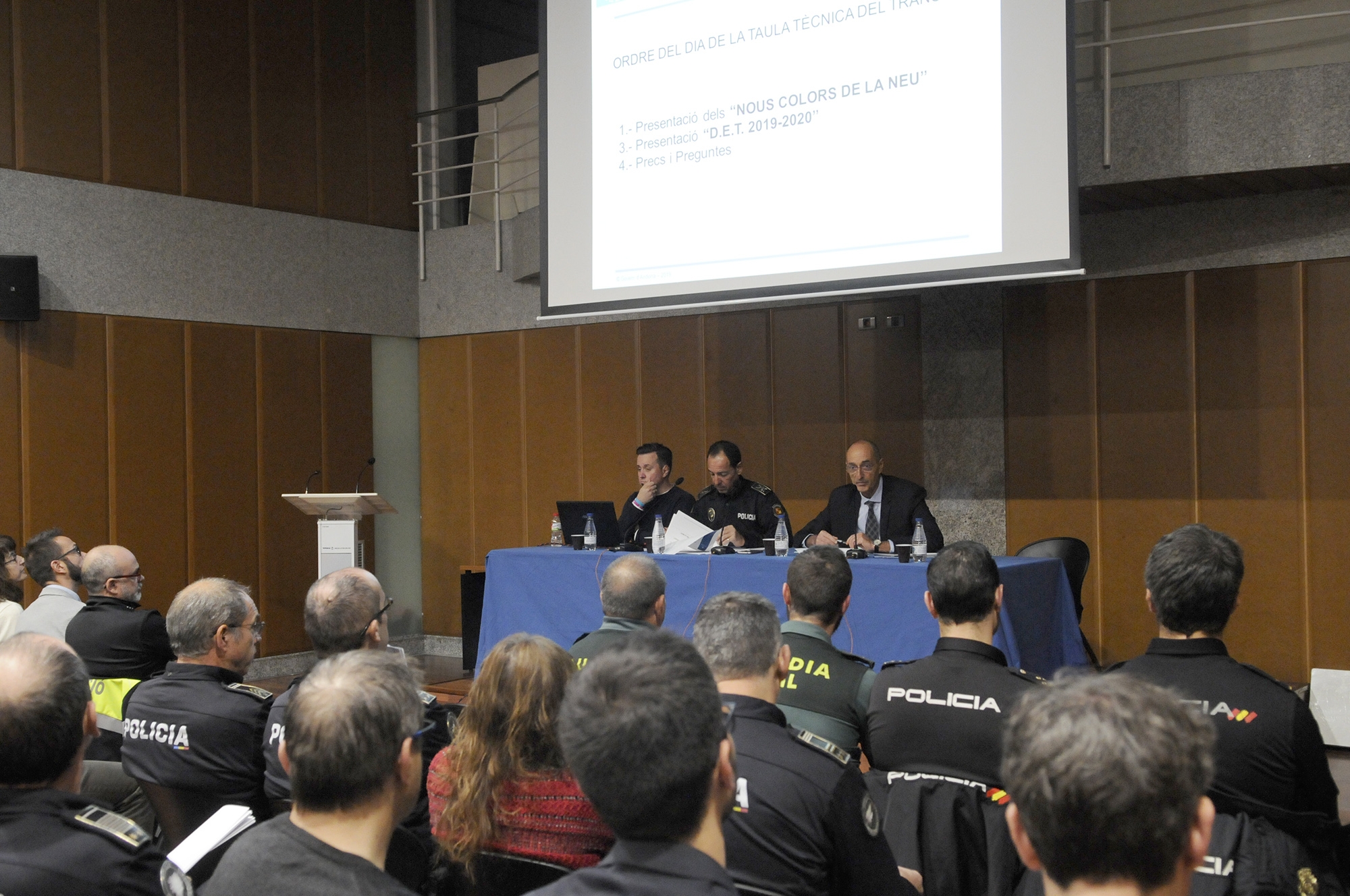 La Taula Nacional de Mobilitat canvia les fases dels colors de la neu per millorar la seguretat a la carretera i evitar embussos