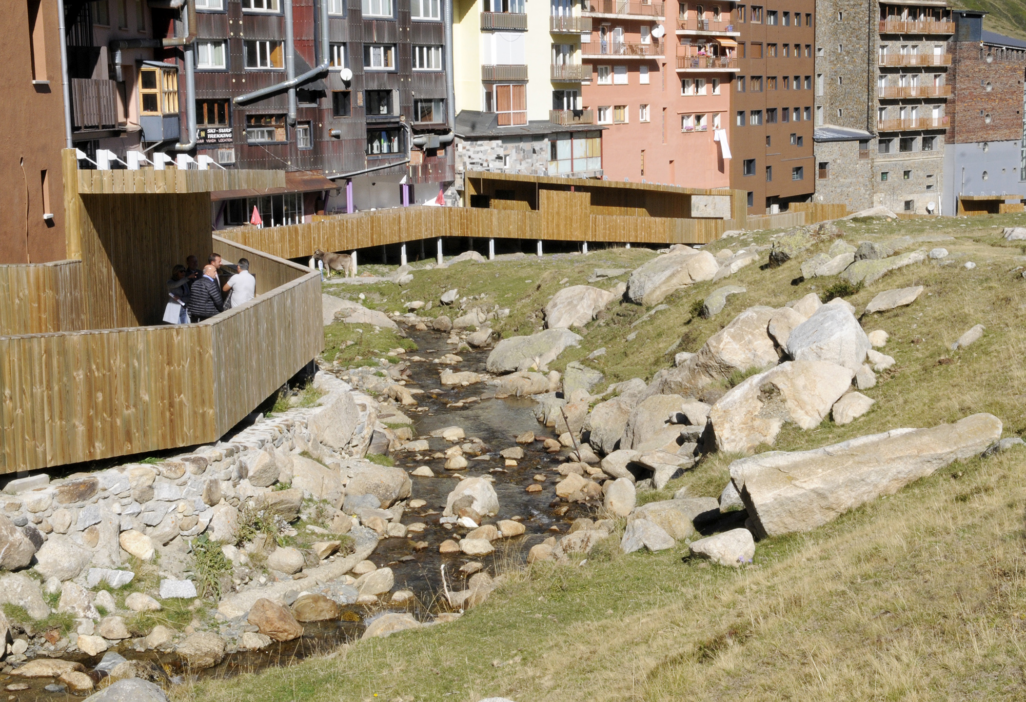 El ministre Torres presenta un nou mirador sobre el Pas de la Casa i la segona fase del passeig del riu Arieja