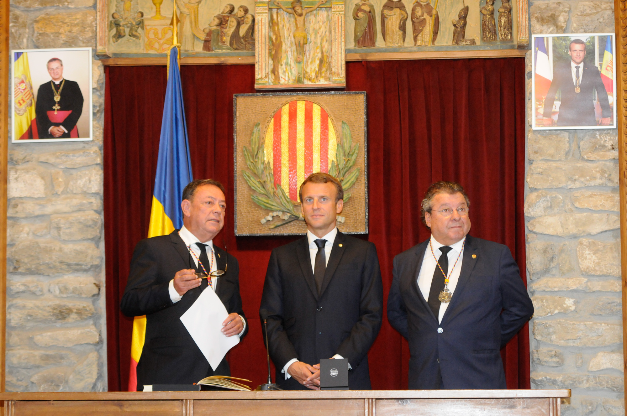 El copríncep Emmanuel Macron inicia la seva primera visita oficial a Andorra acompanyat pel cap de Govern