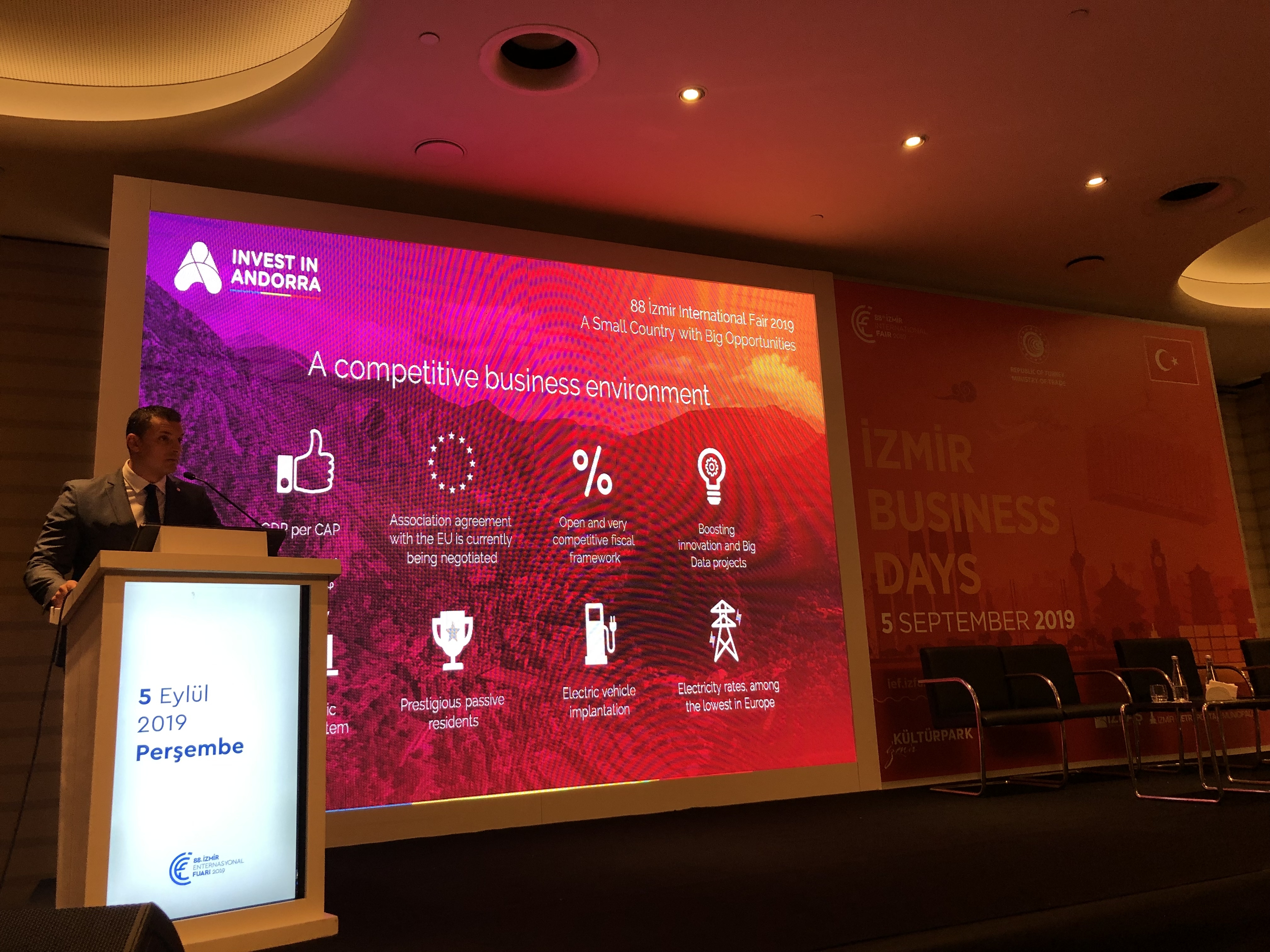 El ministre Jordi Gallardo presenta les oportunitats de negoci a Andorra a la Fira Internacional d’Esmirna