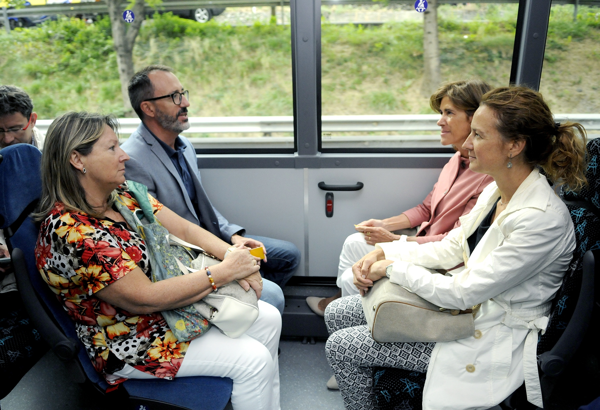 Comencen a funcionar les noves línies de transport regular de viatgers amb tota normalitat