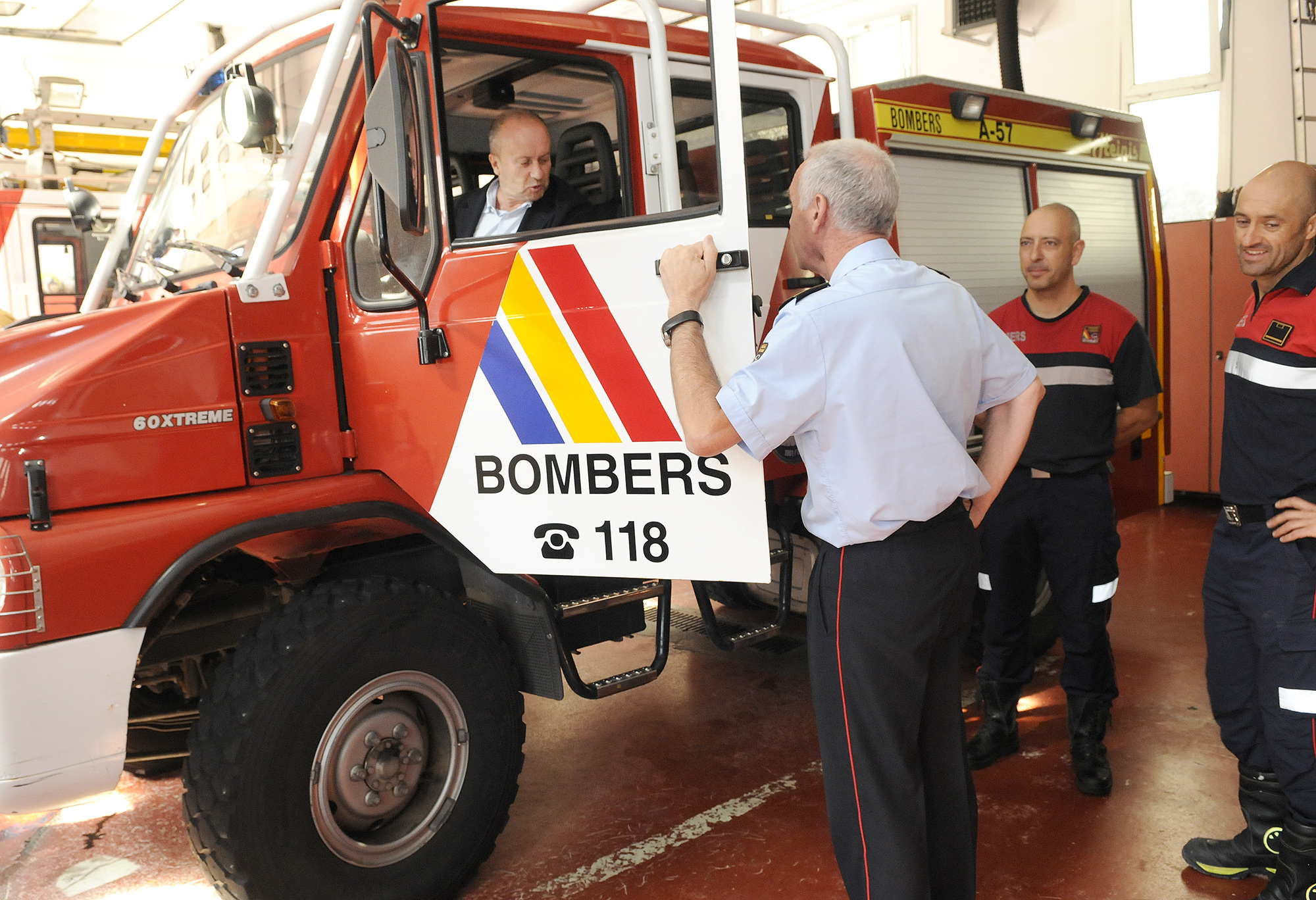 El ministre Josep Maria Rossell visita els parcs de Bombers de Canillo i del Pas de la Casa