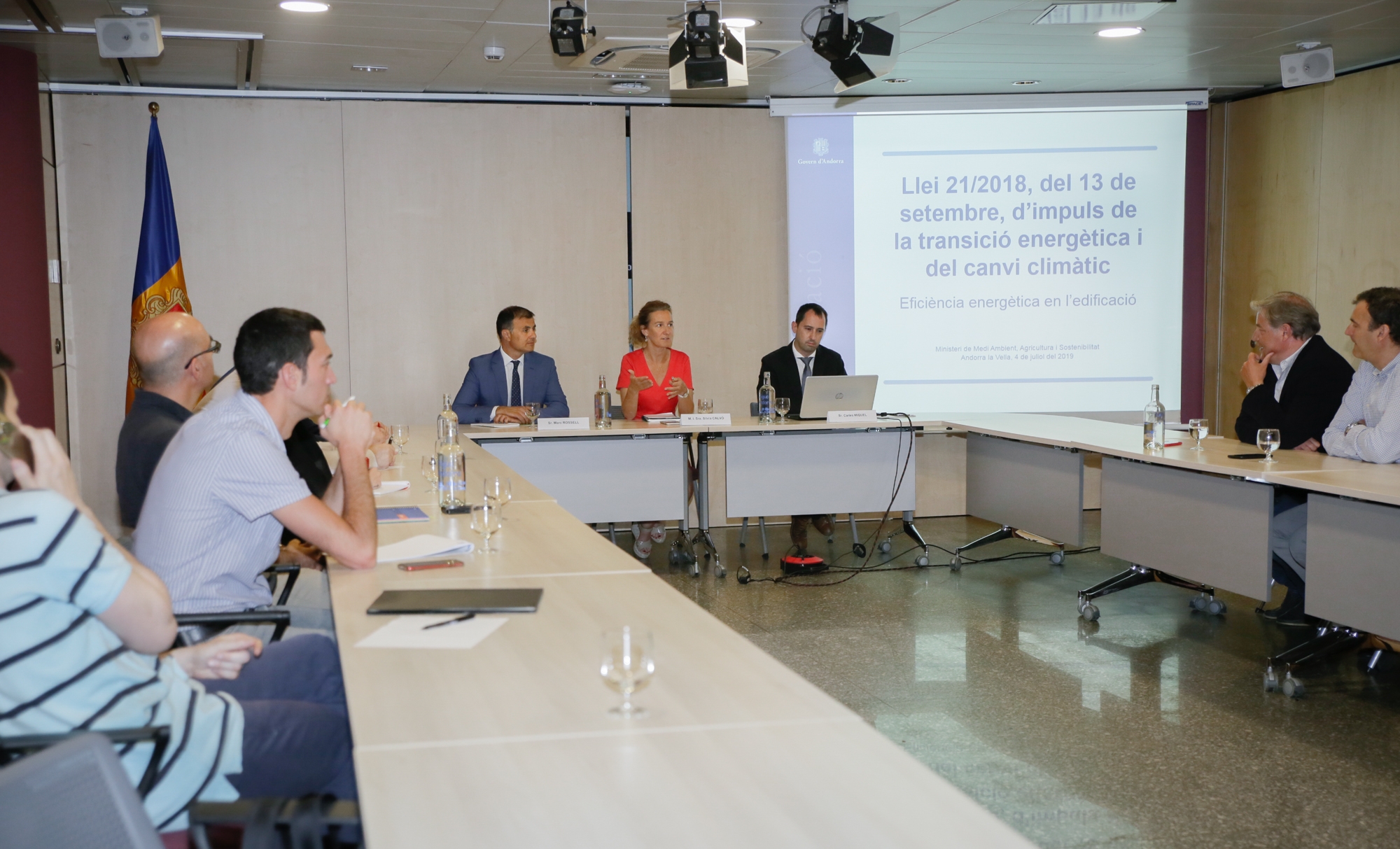 Calvó tracta els nous paràmetres normatius en matèria d'eficiència energètica i d'informació en l’edificació amb el sector de la construcció