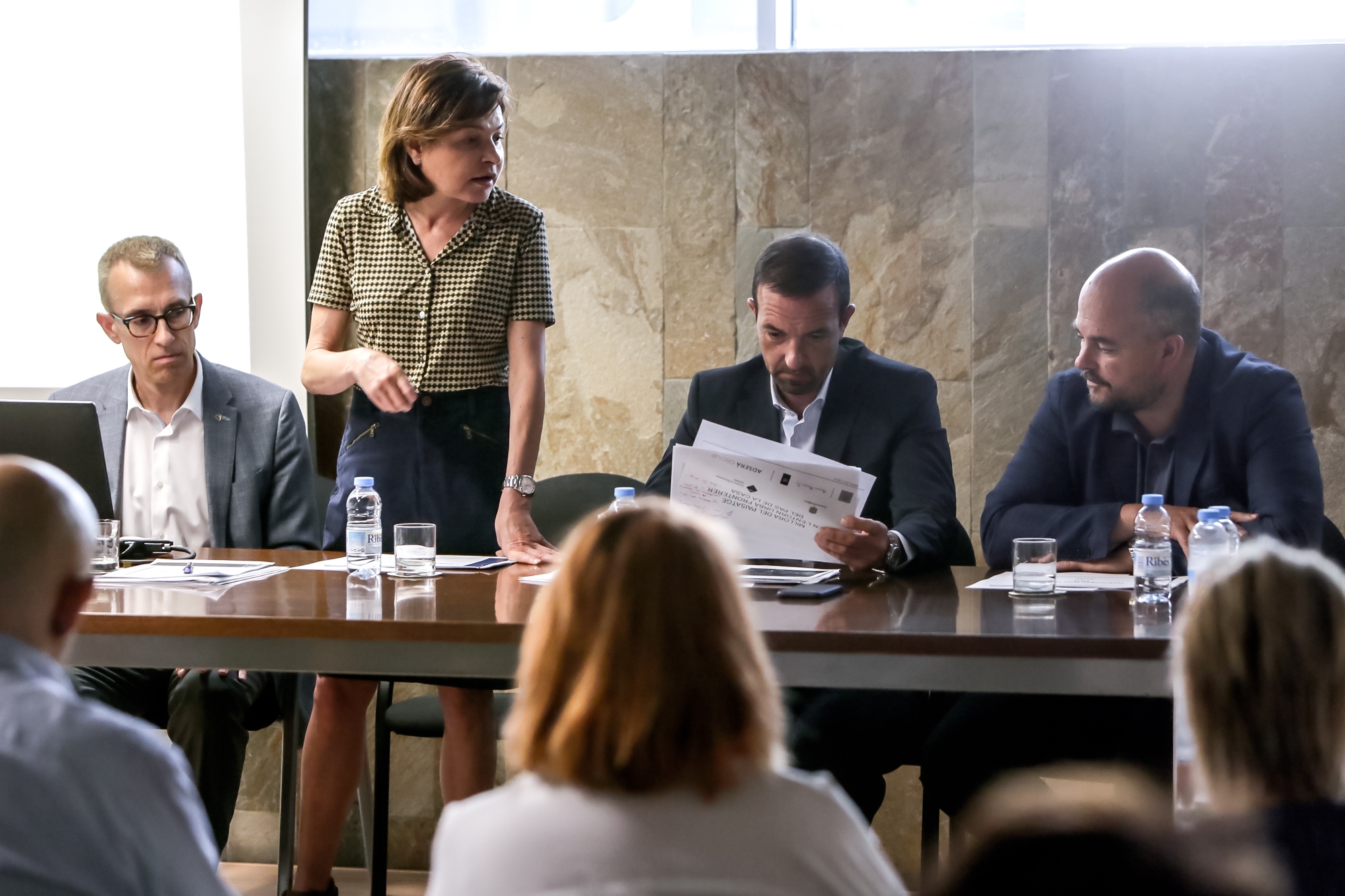 Canals i Torres es reuneixen amb representants de l’Associació d’empreses d’allotjaments turístics