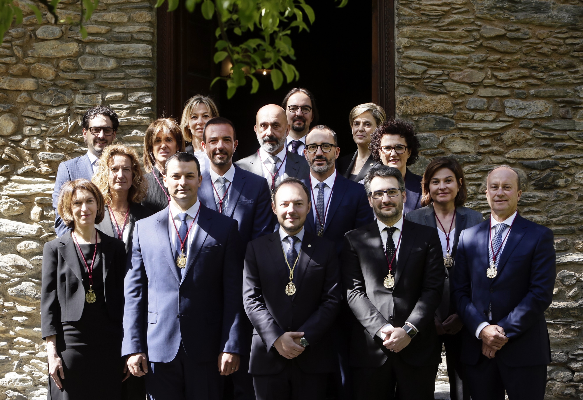 El nou equip de la vuitena legislatura del Govern pren possessió del càrrec