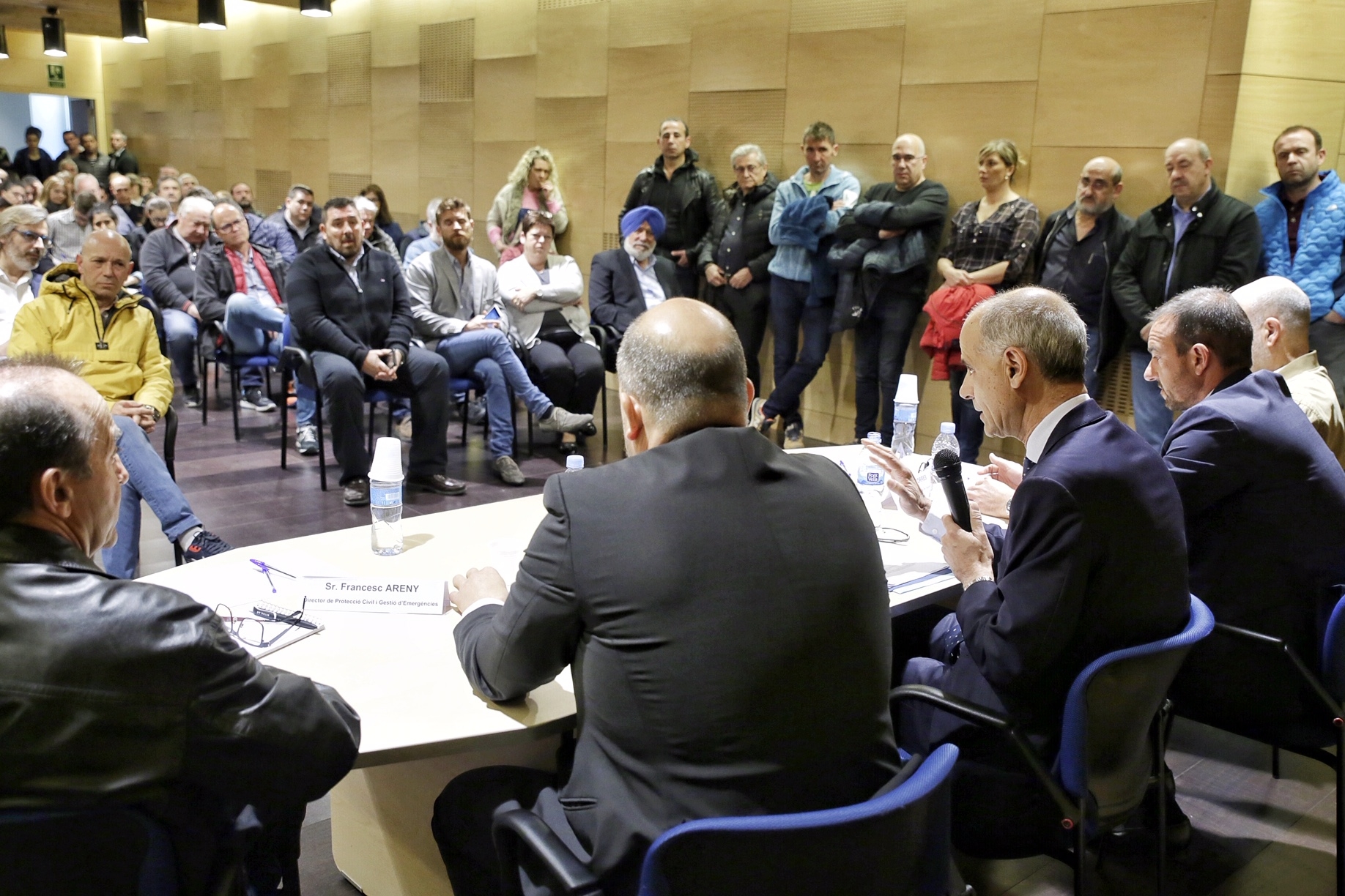 Martí, Torres Falcó i Torres Arauz exposen la situació de tancament de la carretera amb França en una reunió al Pas de la Casa