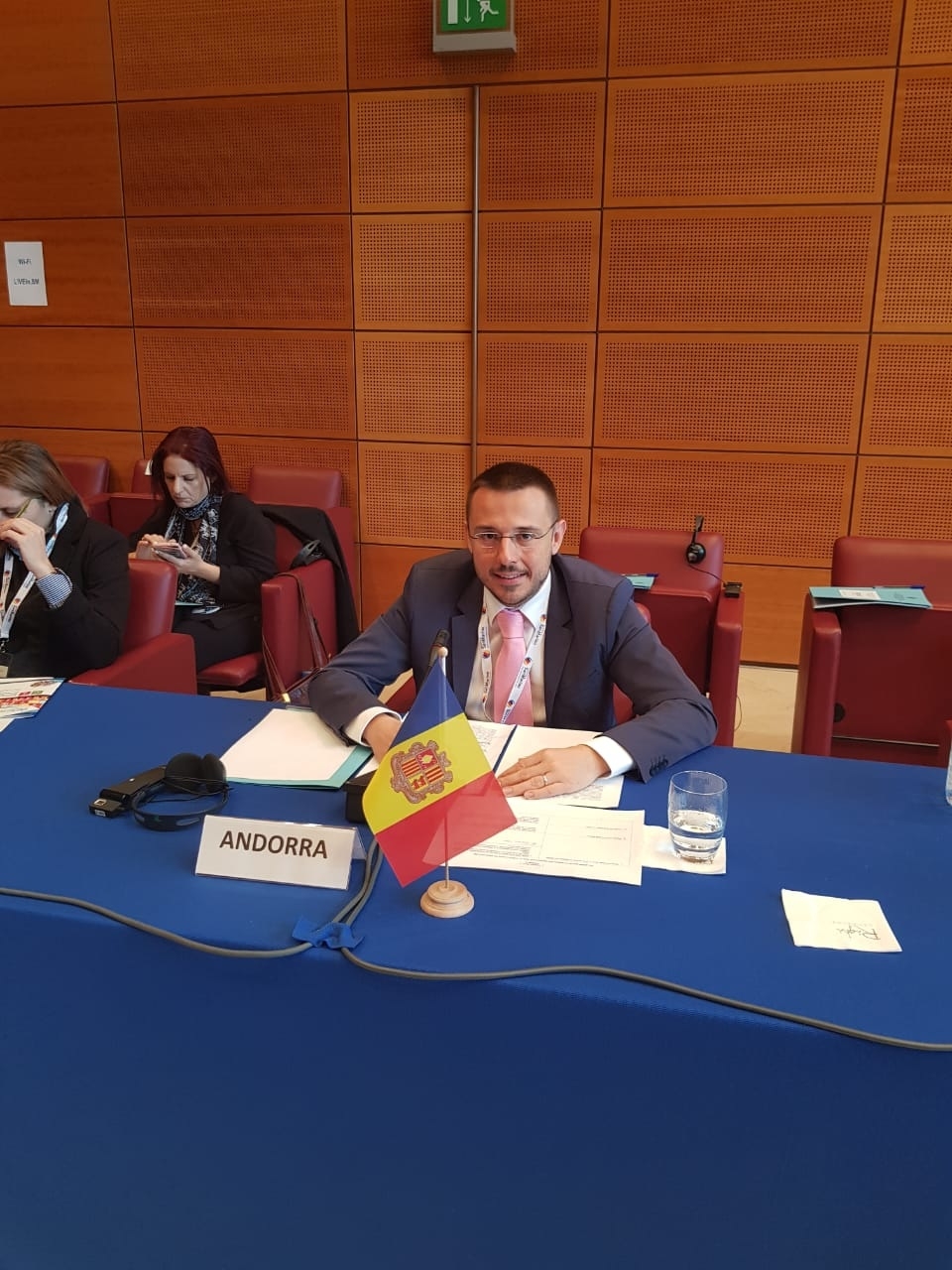 Joan León participa a la sisena reunió d'alt nivell dels petits països de la OMS