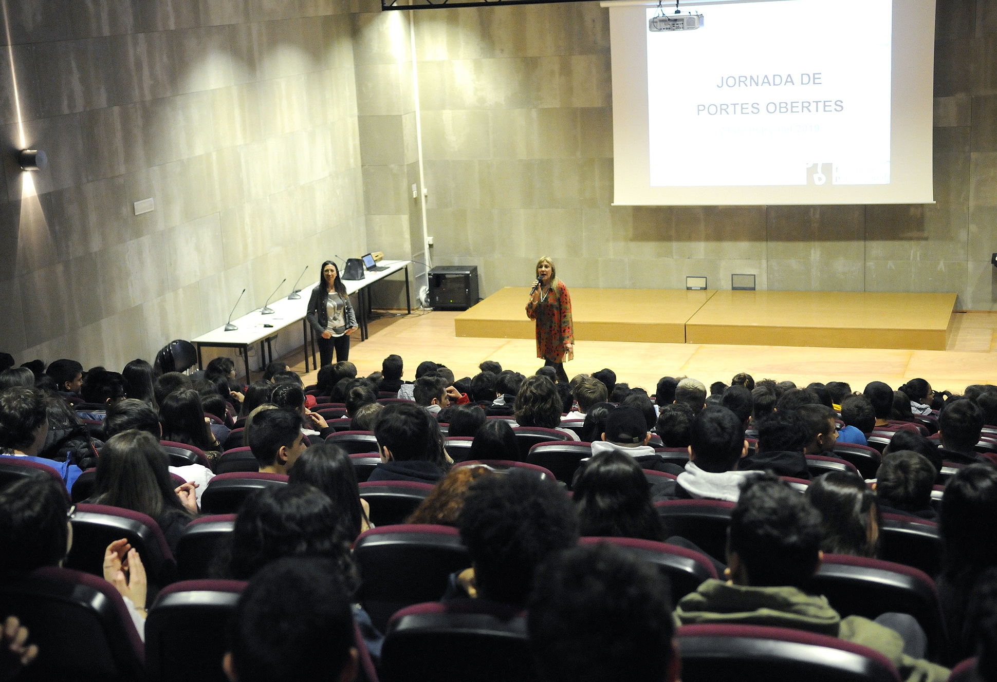 294 alumnes dels tres sistemes educatius assisteixen a la jornada de portes obertes al Centre de Formació Professional