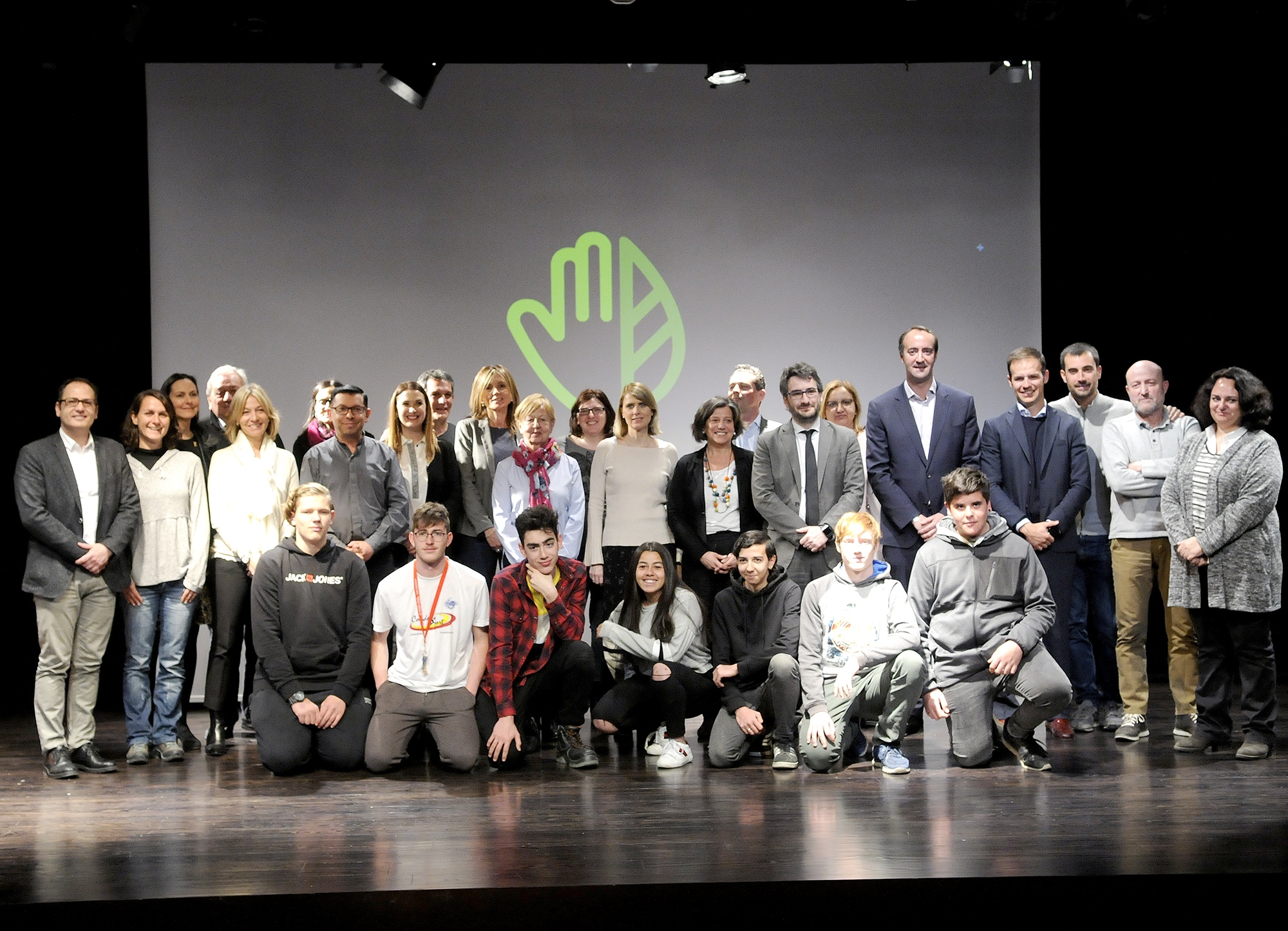 Nou joves participen a la setena edició del Cos de Voluntaris per la Natura