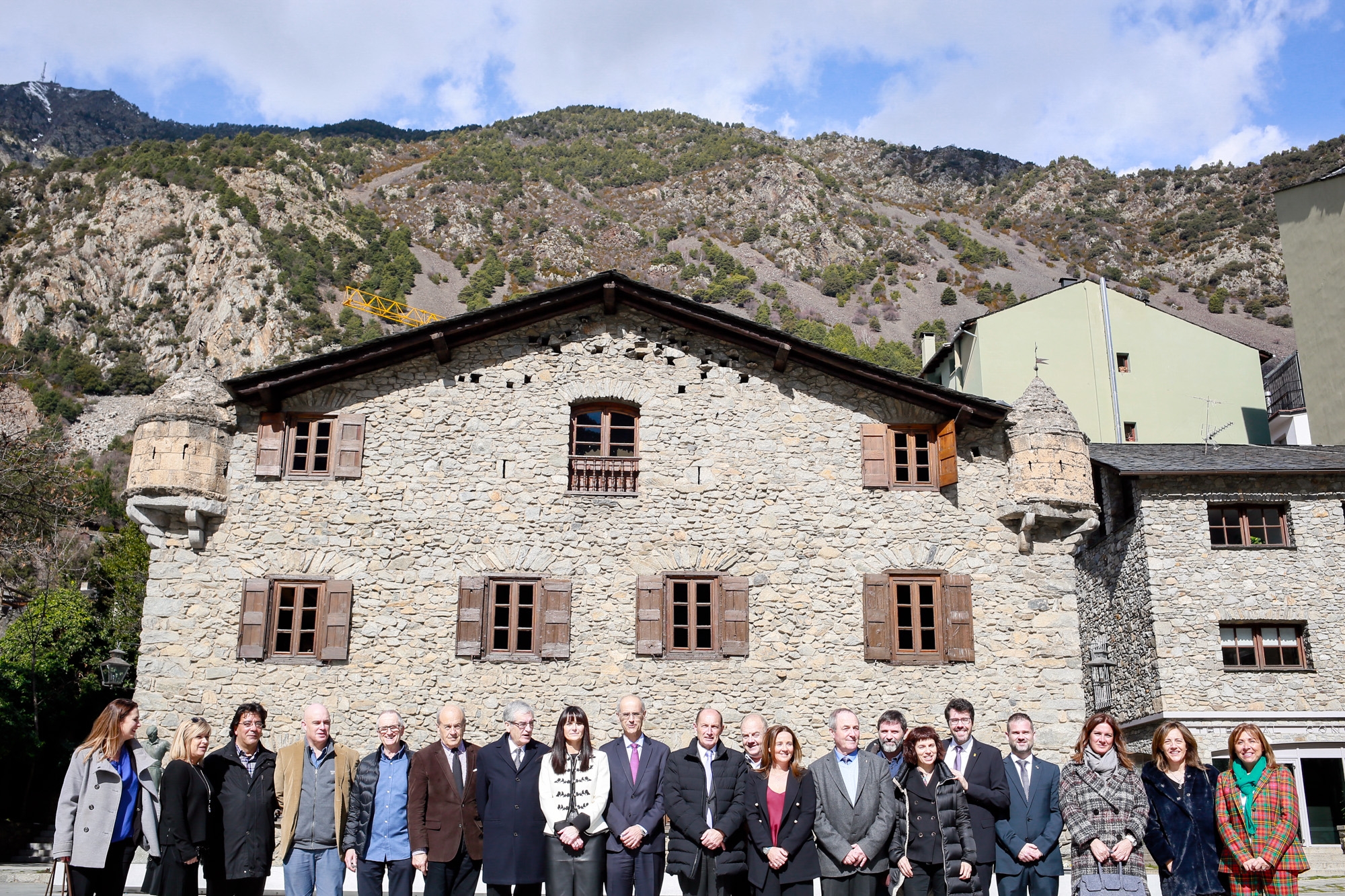 Representants de les institucions dels tres països dels Pirineus celebren el projecte de candidatura per a Patrimoni Mundial de la UNESCO sobre els testimonis materials de la construcció del Coprincipat d’Andorra