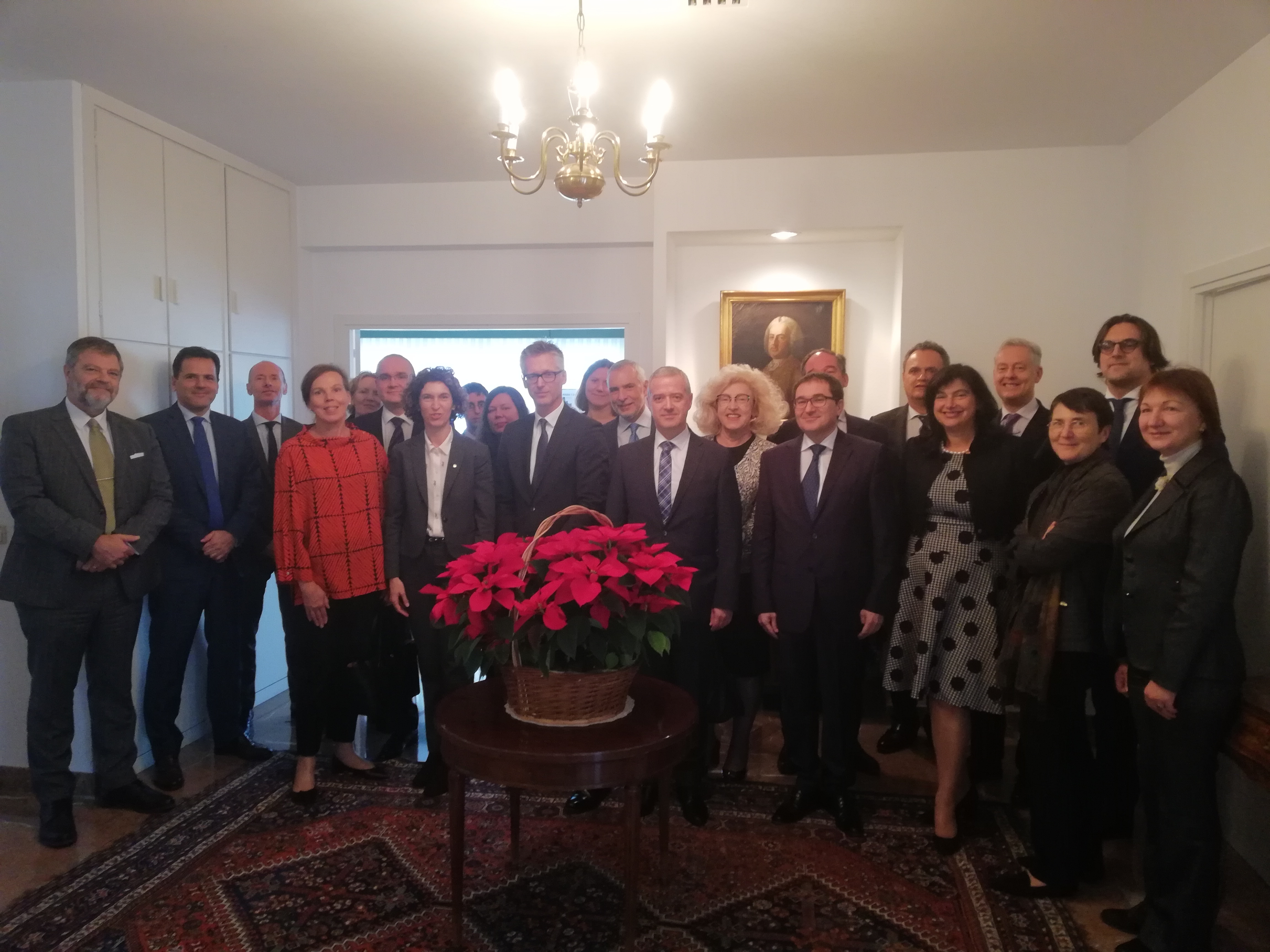 Ubach comparteix l’actualitat política i econòmica d’Andorra amb els ambaixadors acreditats dels països de la UE