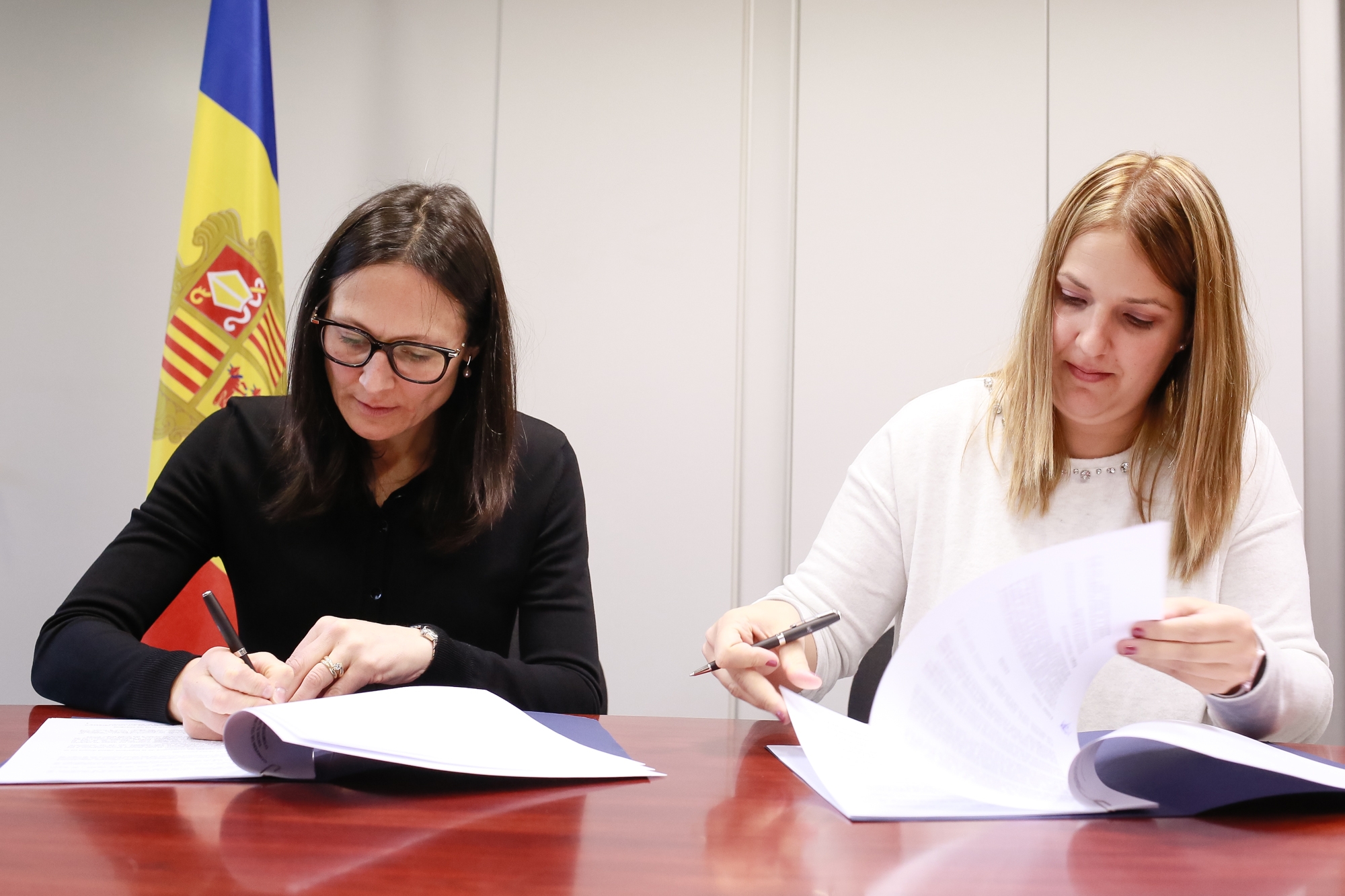 Se signa un conveni de col·laboració amb l'Associació de Treballadors Socials d'Andorra per a actuacions de protecció civil