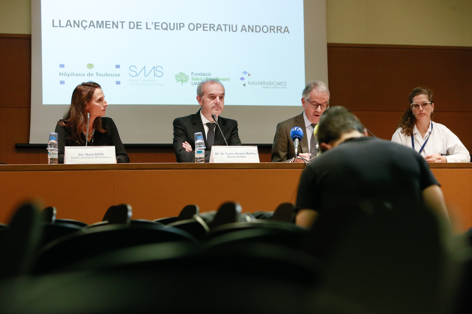 Salut impulsa la creació de la Unitat de la Fragilitat per a la prevenció de la dependència de la gent gran al país