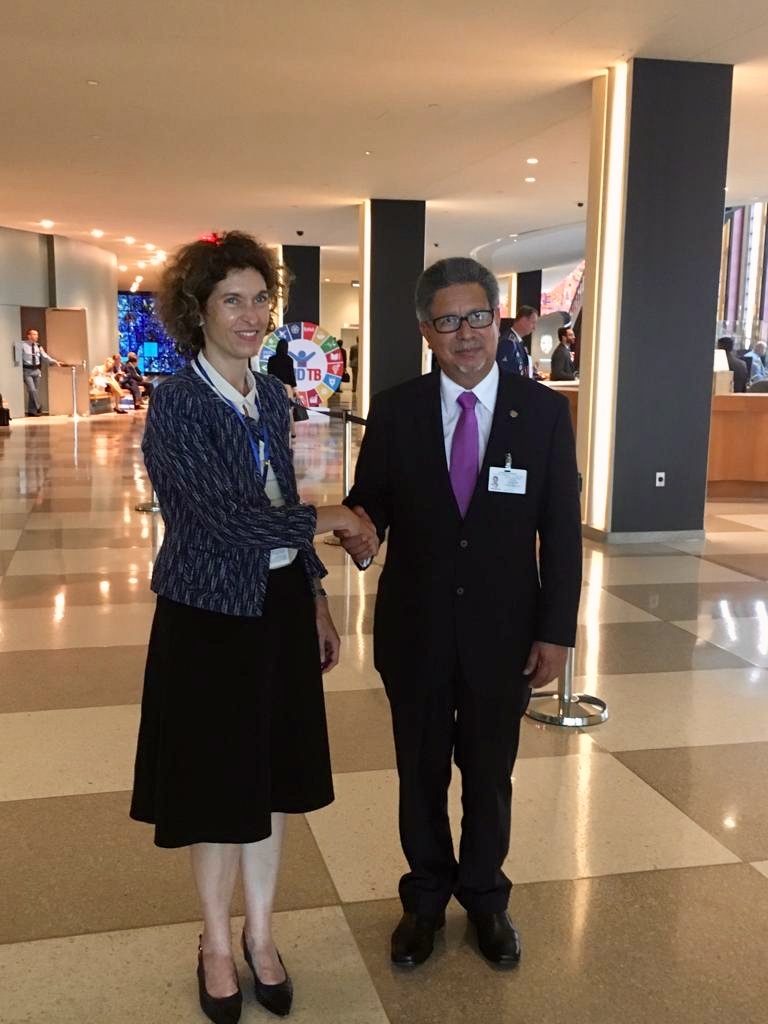 Maria Ubach es reuneix amb el ministre d’Afers Exteriors de El Salvador