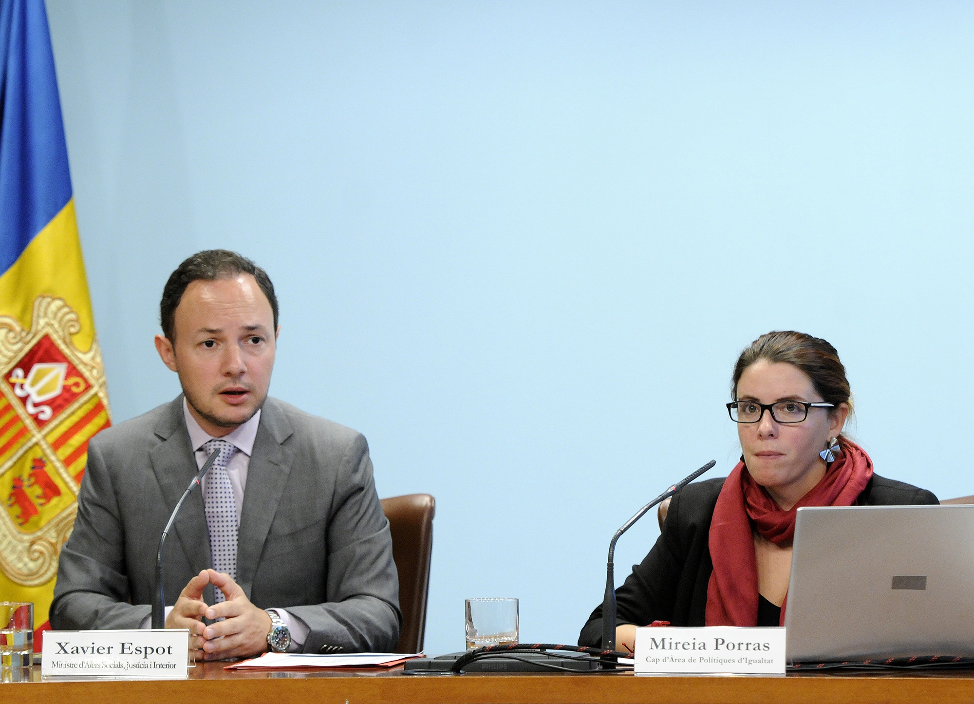 S'editen 500 tríptics per difondre als ciutadans el Servei d'Atenció a les Víctimes del Tràfic d'Éssers Humans