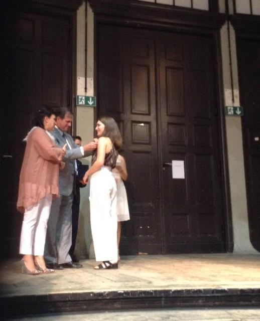 Ainara Revuelta rep la mellada de la fundació 