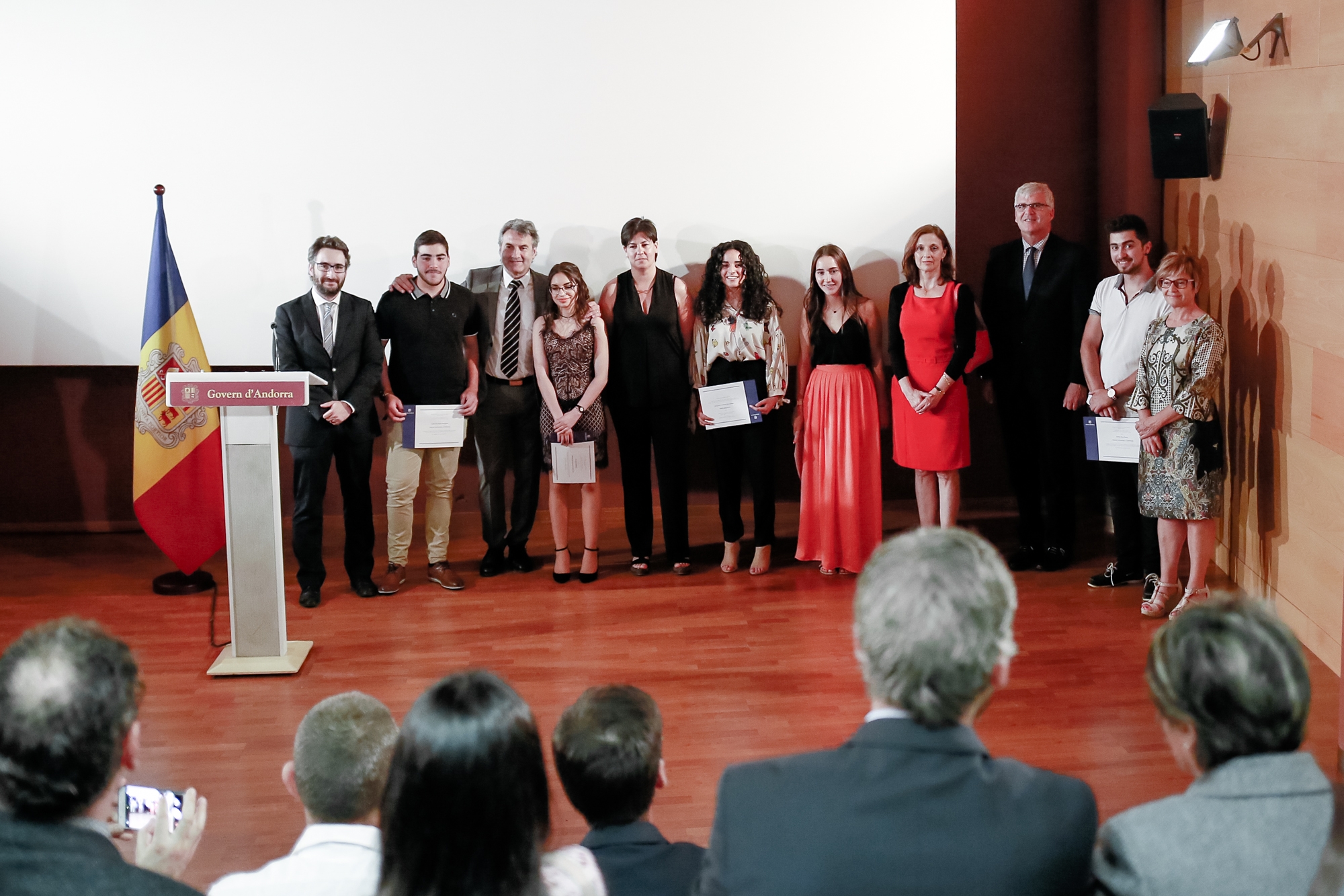 Jover lliura el 16è Premi Nacional a l'Estudi que premia els millors estudiants dels 3 sistemes educatius