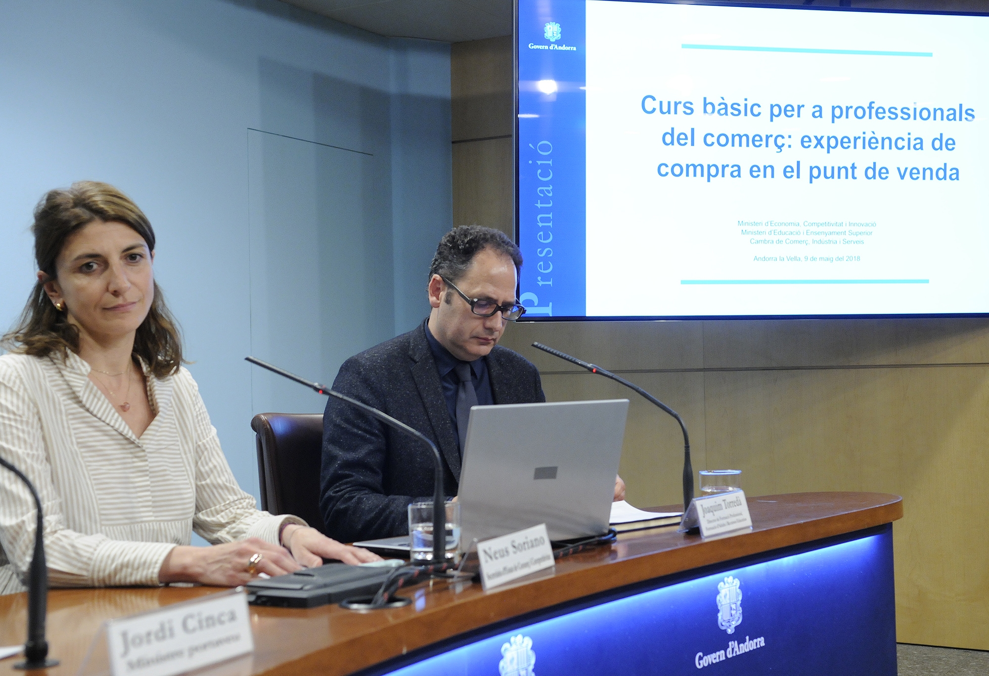 El Govern i la CCIS engeguen la primera formació per a empleats del comerç en el marc del Pla Estratègic del Turisme de Compres