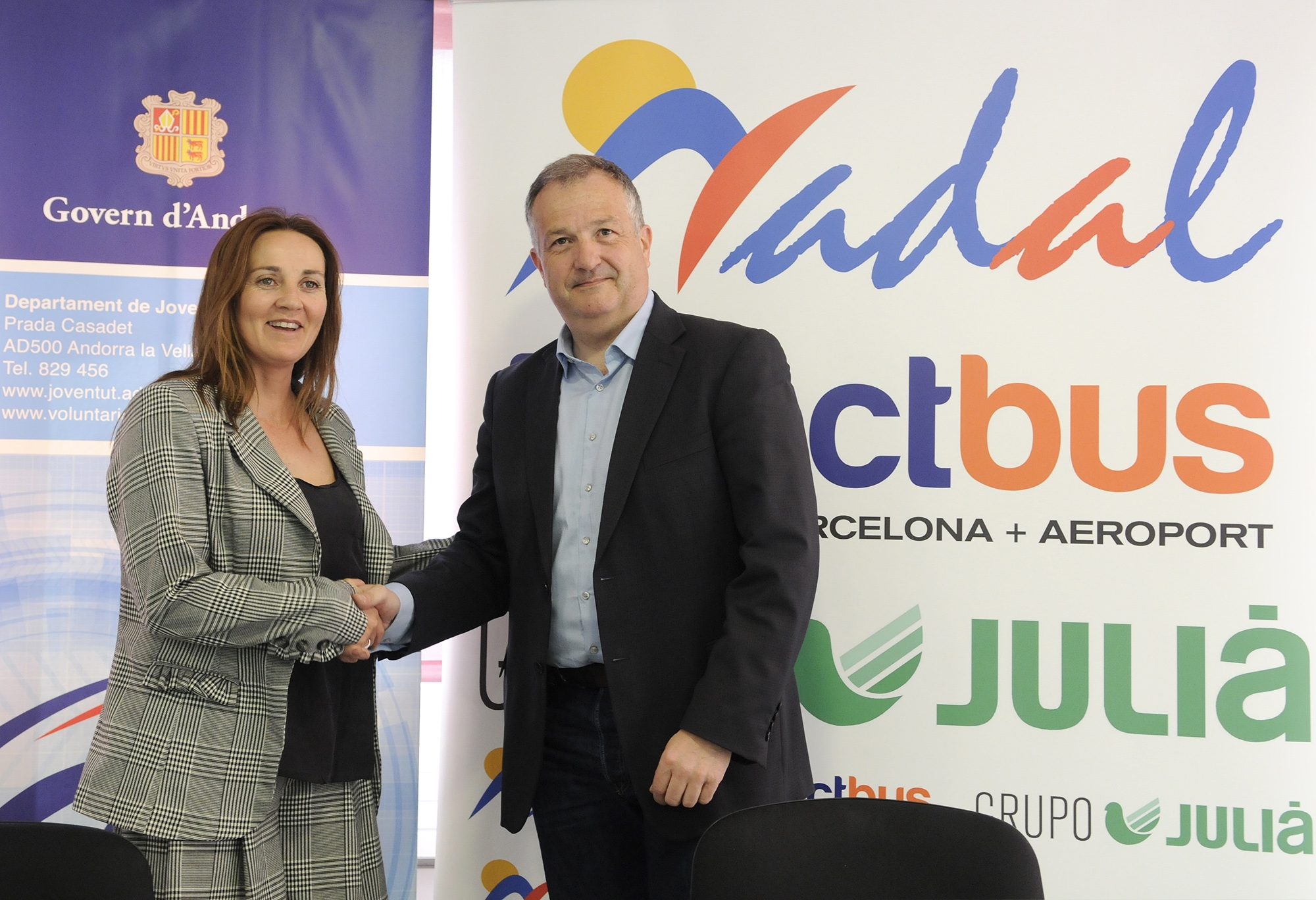 Se signa un conveni de col·laboració entre Voluntariat i Autocars Nadal