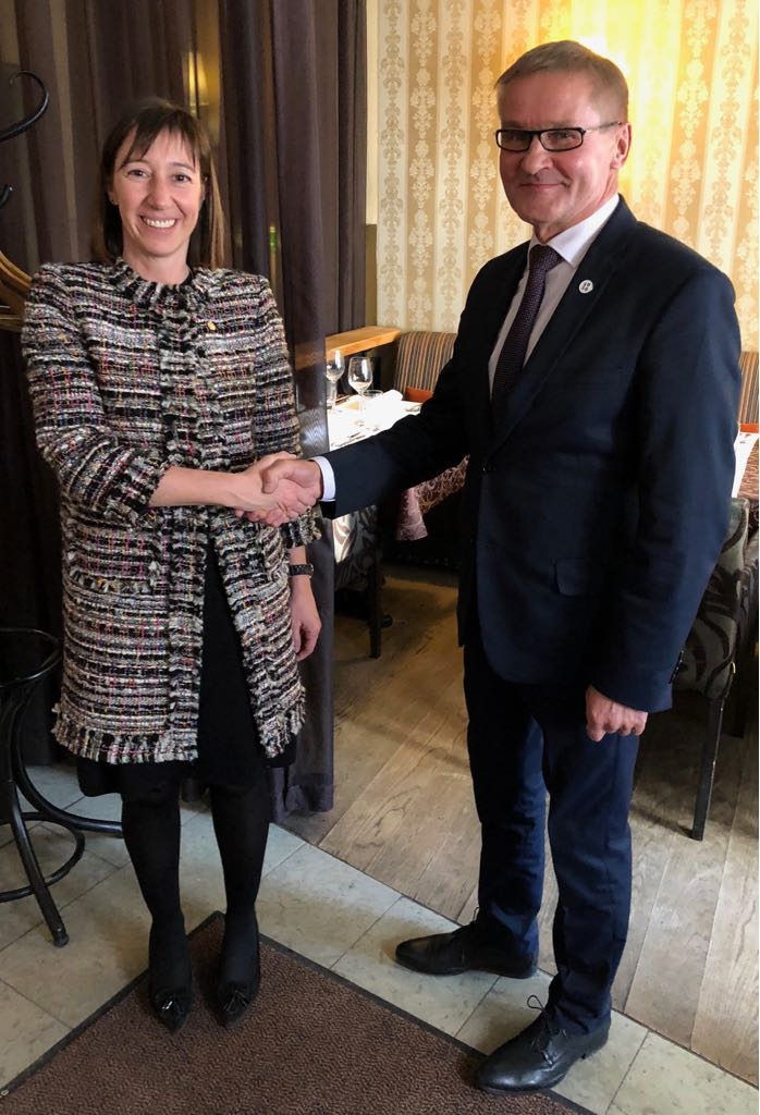 Descarrega comparteix experiències sobre la digitalització i simplificació de l’Administració amb Estònia