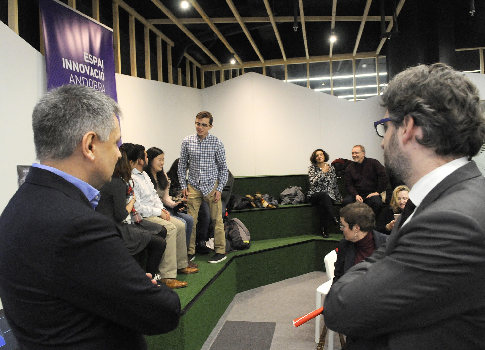 Els estudiants del MIT visiten l’Espai d'Innovació