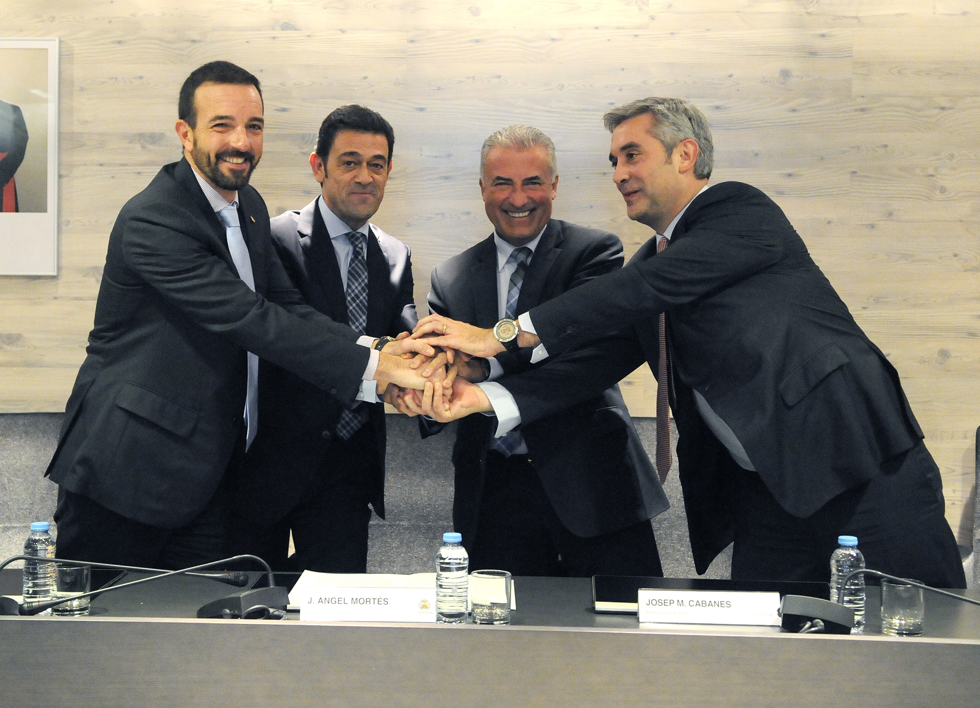 El Govern, el comú d'Ordino i Andbank signen un conveni de cessió de terrenys que dotarà la Cortinada de 90 places noves d'aparcament