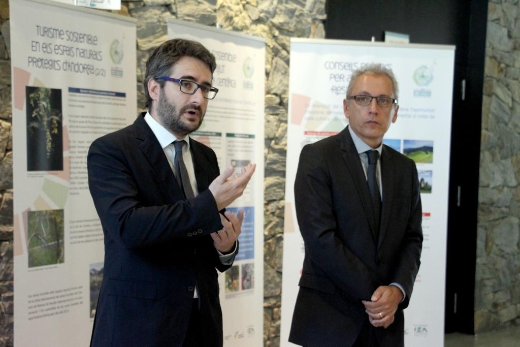Jover i Camp inauguren l'exposició 