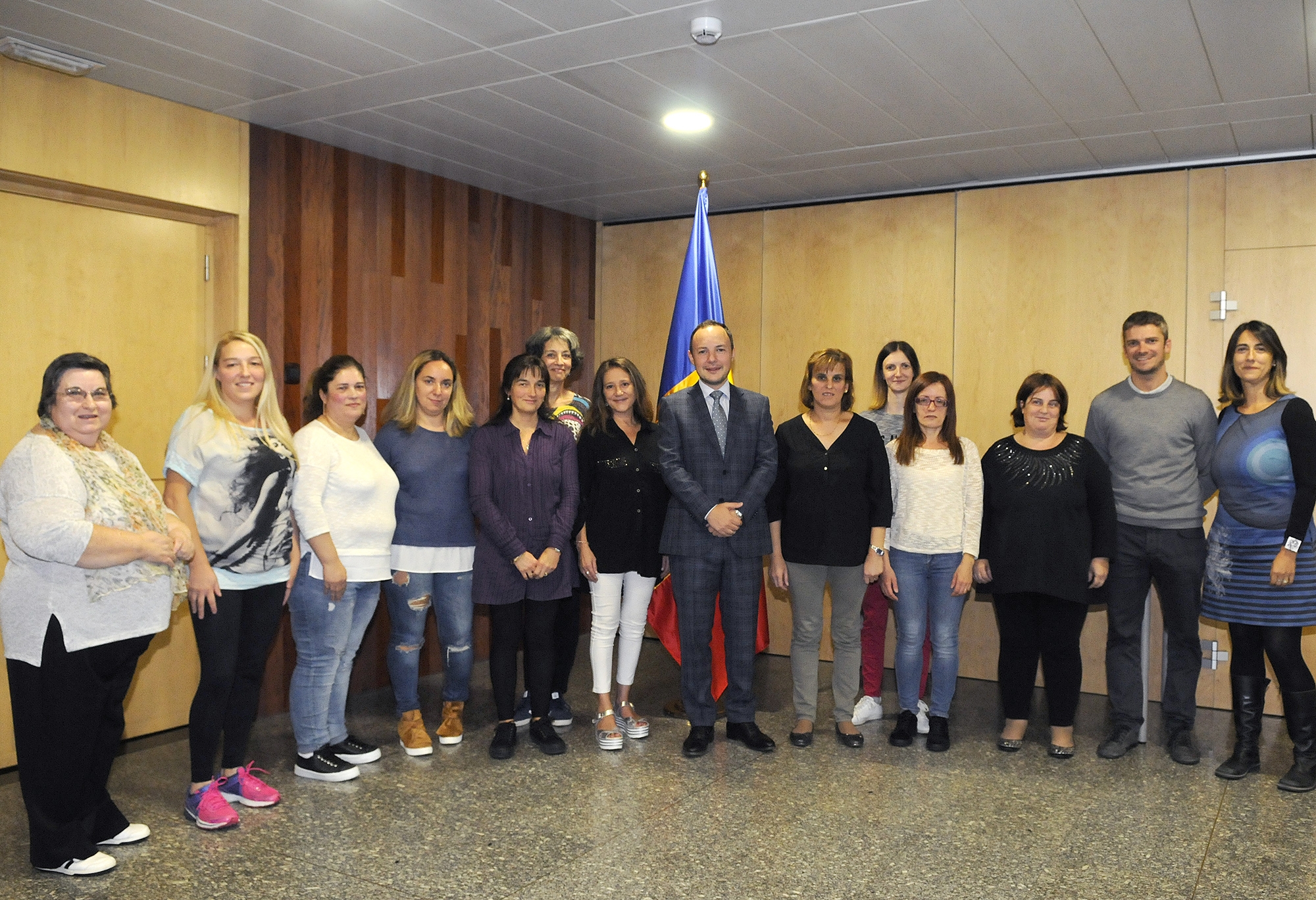 Espot lliura els diplomes del curs d'actualització per a les guardadores a domicili