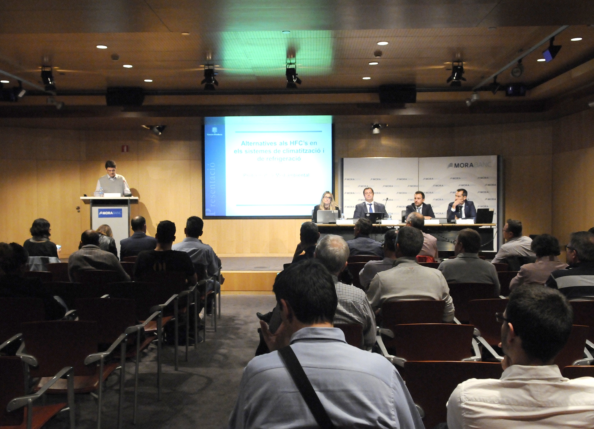 La jornada sobre alternatives als gasos HFC's divulga entre els professionals les novetats normatives i d'equipaments respectuosos amb el Medi Ambient