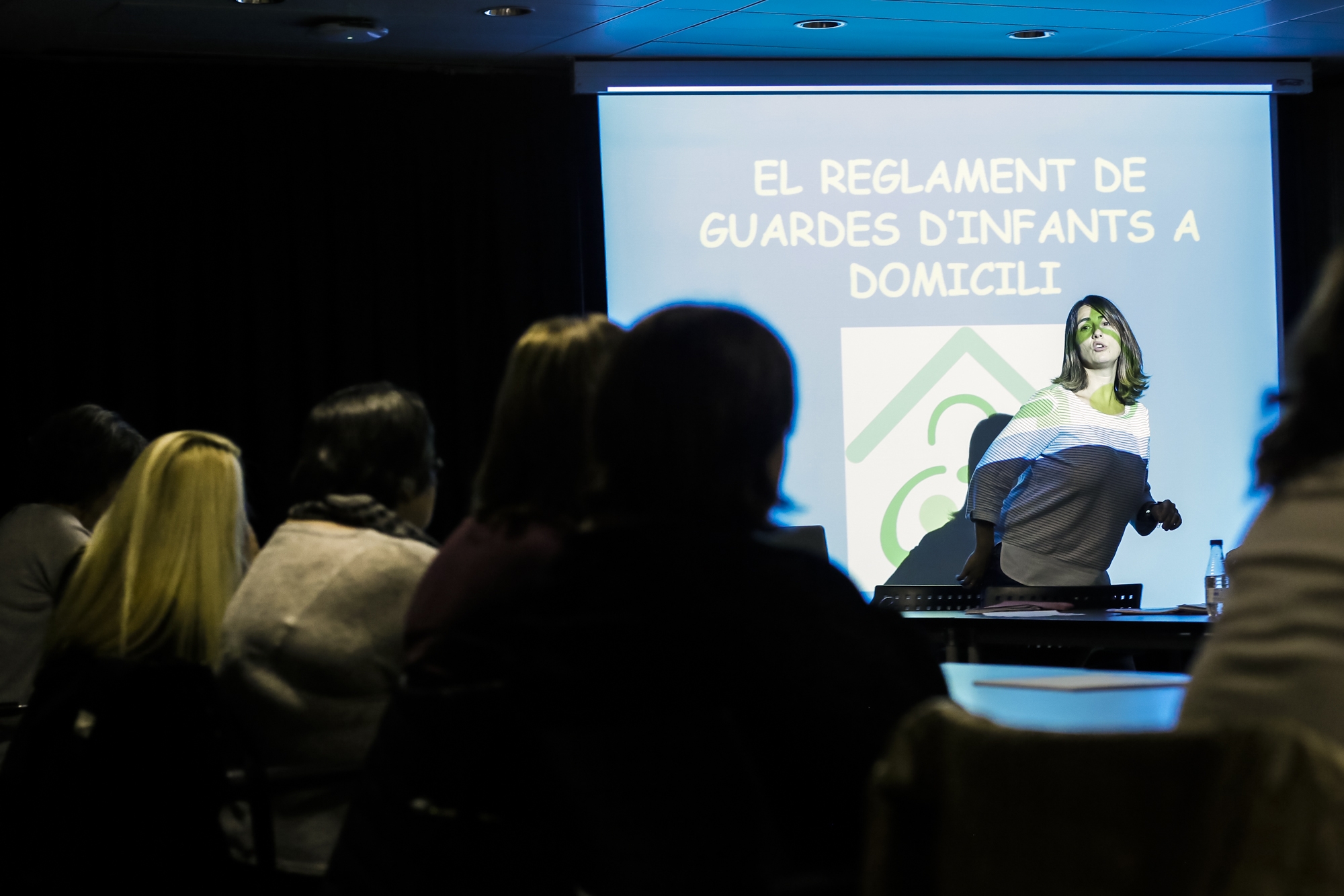 L'Àrea d'Infància ofereix un curs d'actualització per a les guardadores a domicili