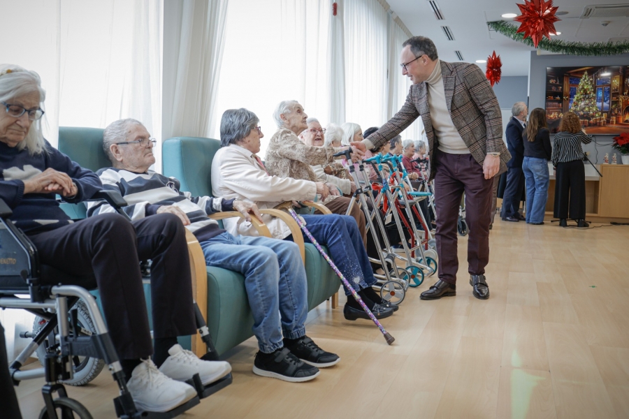 El Govern fa la tradicional visita de Nadal a la Fundació Privada Nostra Senyora de Meritxell i al centre sociosanitari ‘El Cedre’