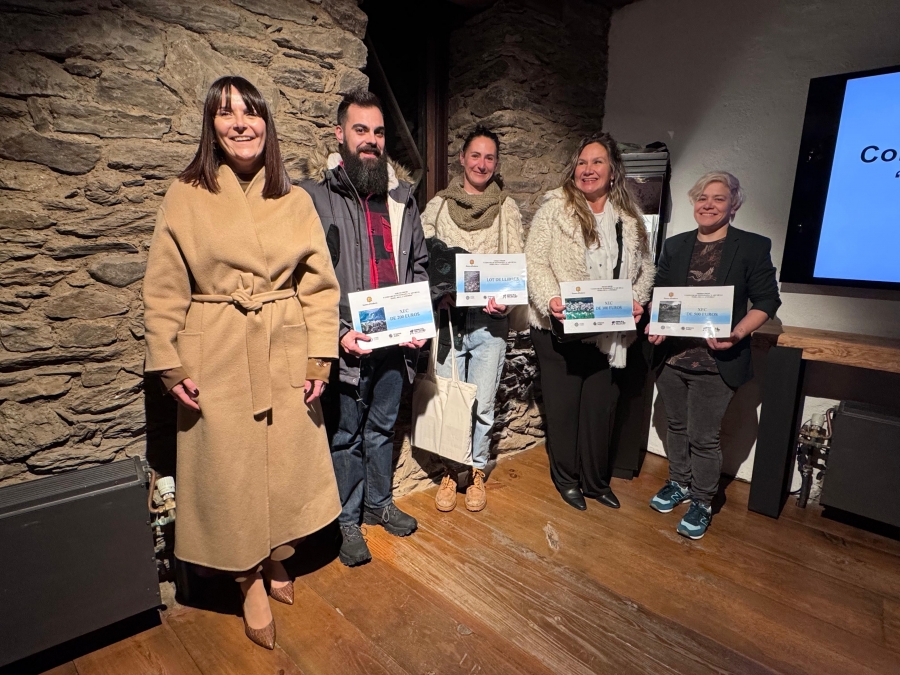 Mònica Bonell lliura els premis de la 5a edició del concurs ‘L’art de la pedra seca’